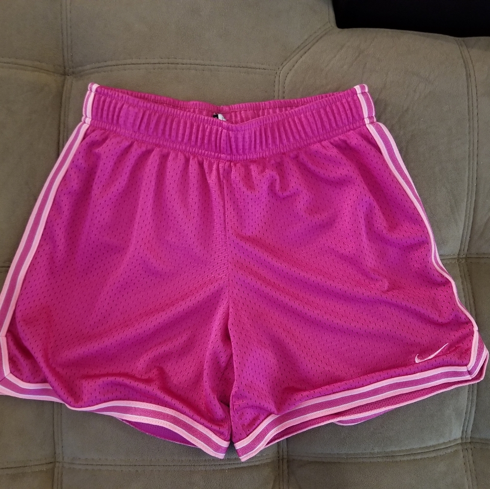 Nike Girls M(10/12) Pink athletic shorts